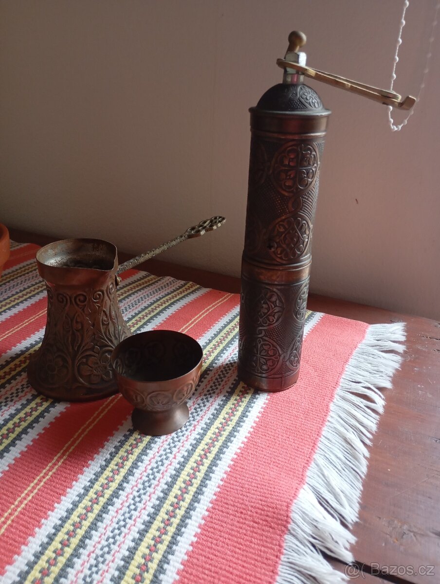 Mlýnek na kávu,dzezva..sada - 2