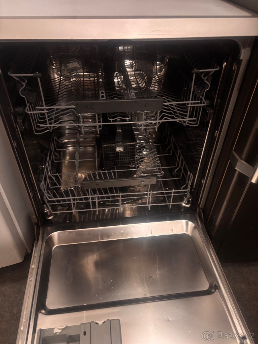 Myčka electrolux - 2