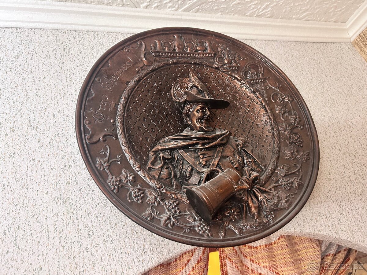 Ozdobný kovový talíř - 2