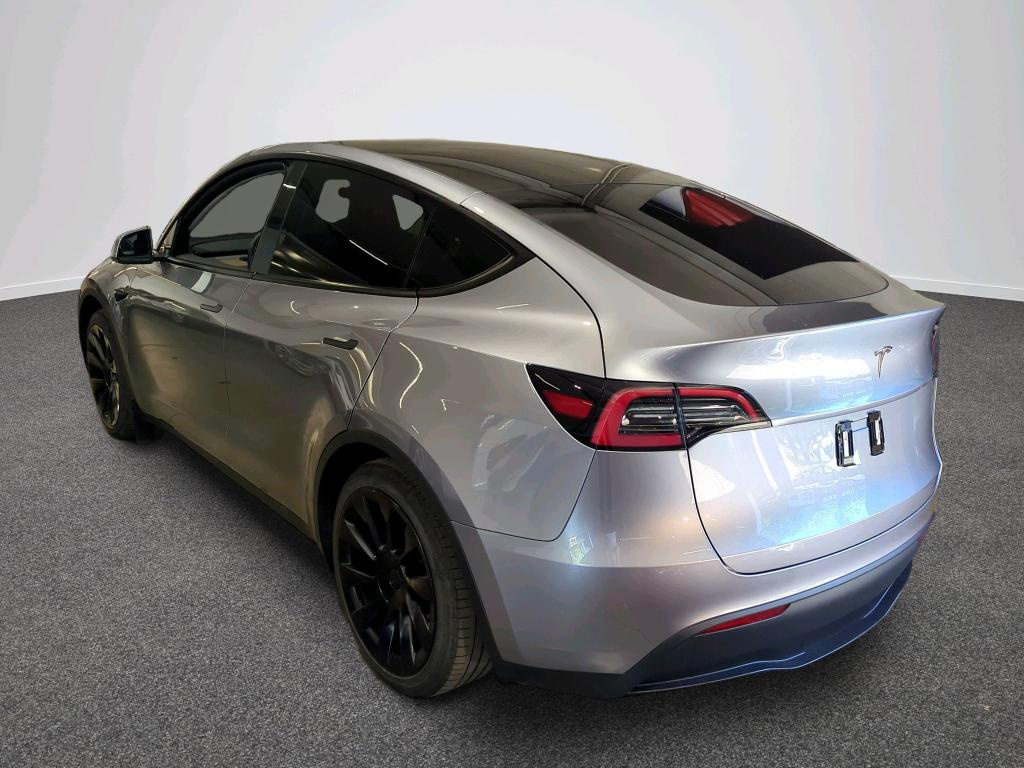 Tesla Model Y RWD - 1889 - 2