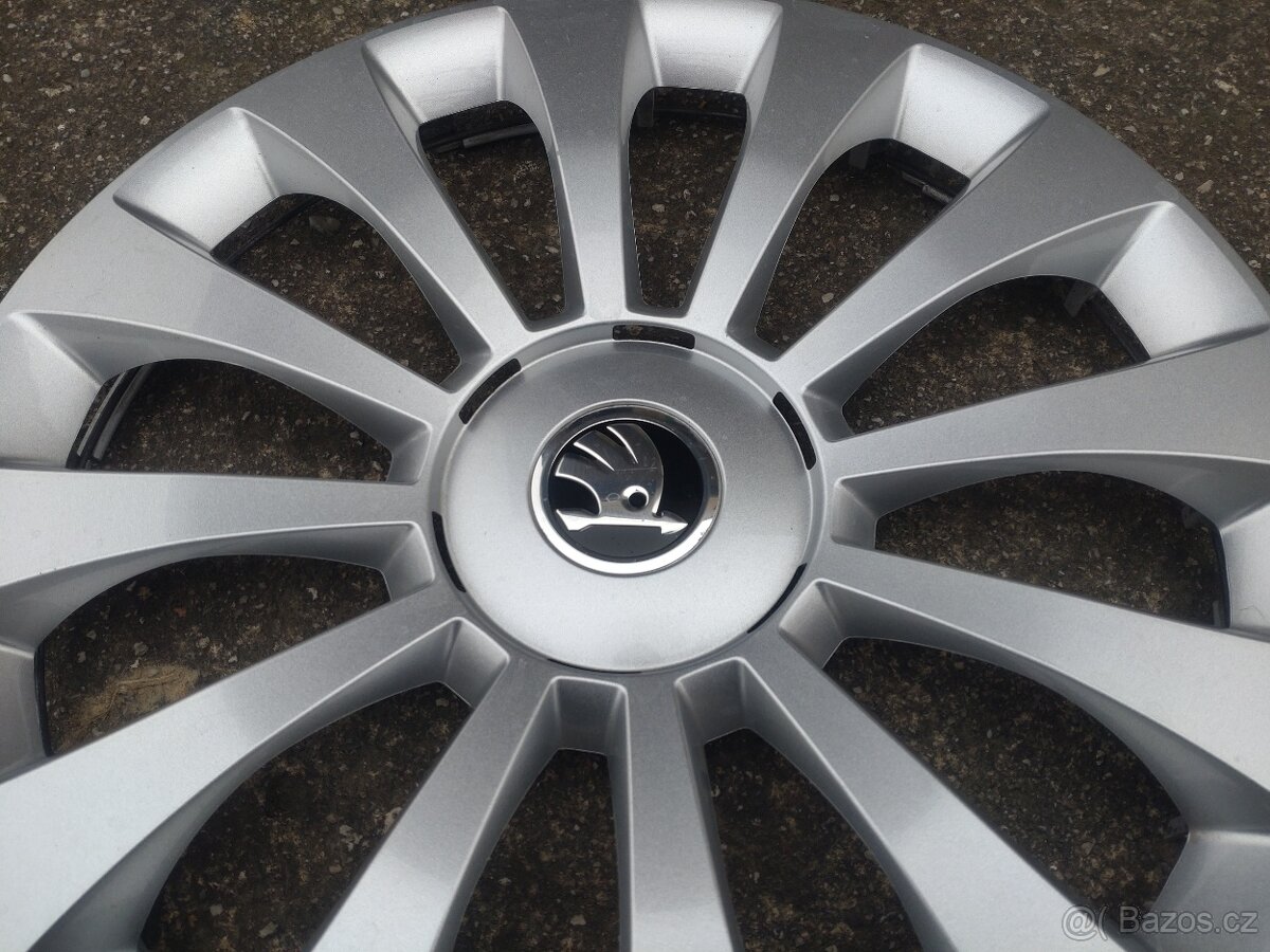 15" Poklice Škoda Fabia, Rapid - 2