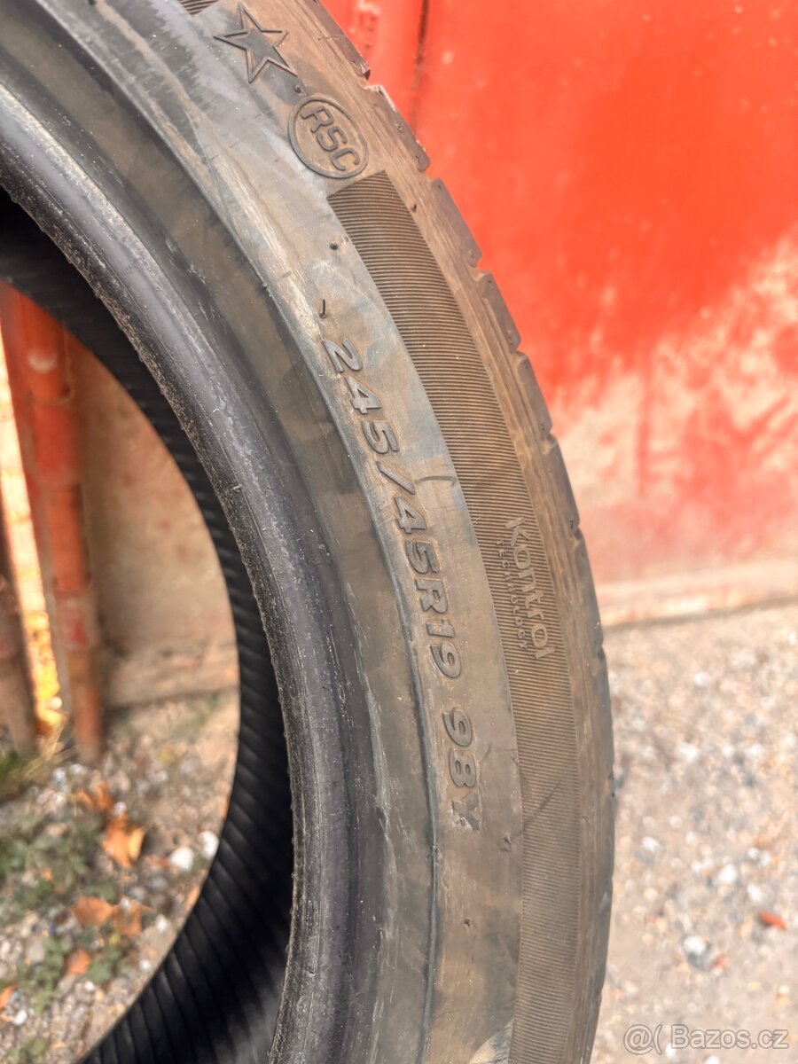 245/40 R19 - 2
