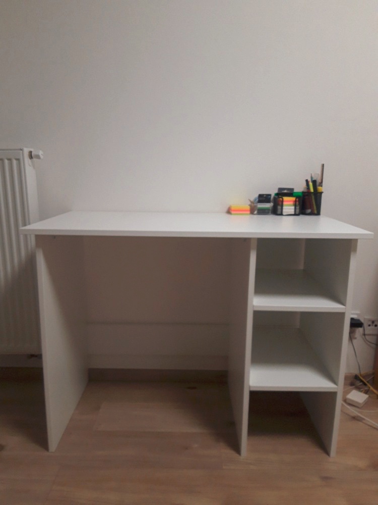 Prodám psací stůl - 2