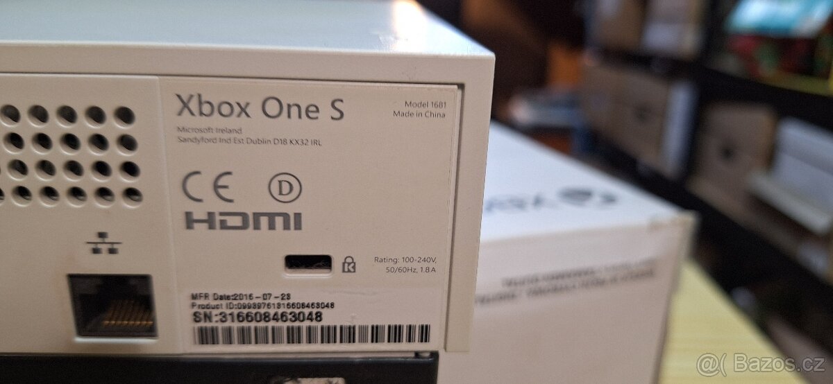 Xbox one S/512GB + Kinekt - 2