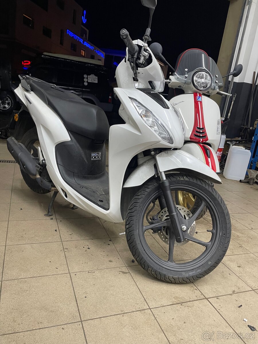 Honda Vision 110 - 2