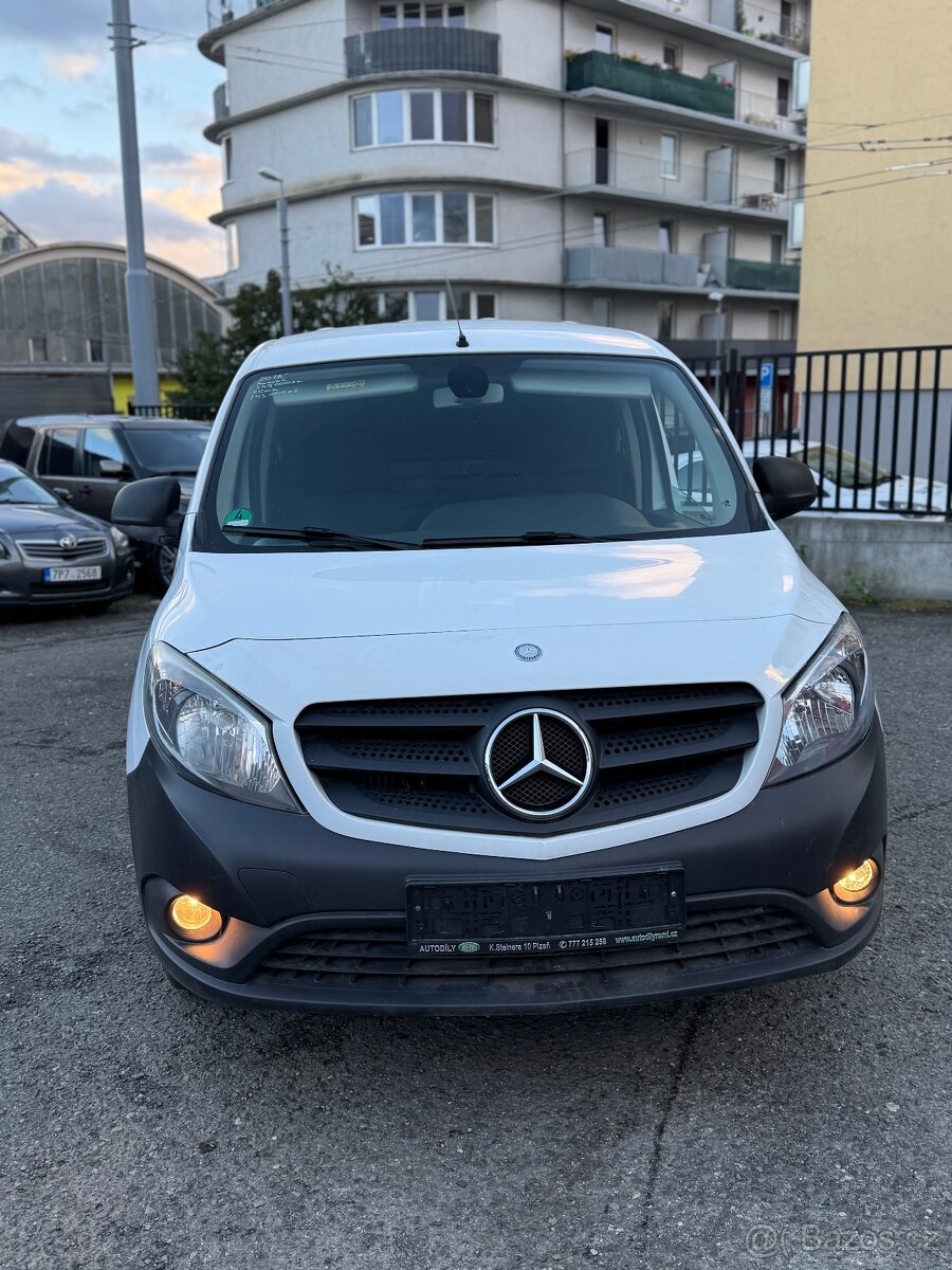 Mercedes-Benz Citan Ojeté, 3/2018, 241 454 km Cena 143000 Kč - 2