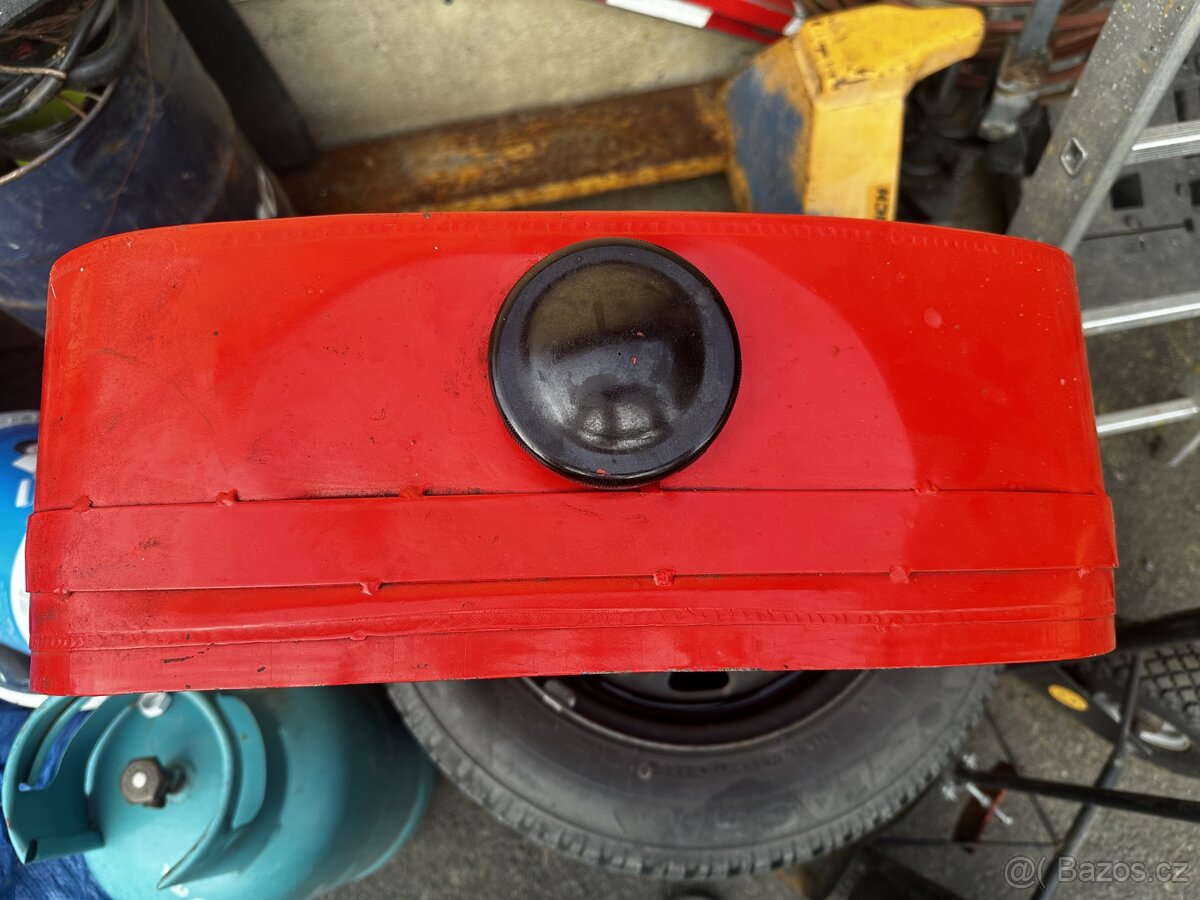 Naftová nádrž - 2