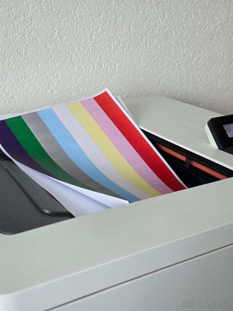 Barevný laser HP Color LaserJet Enterprise M552 - 2
