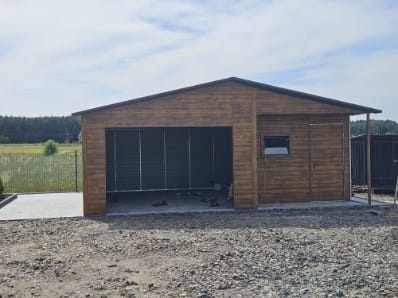 Plechová garáž 7x8m. - 2