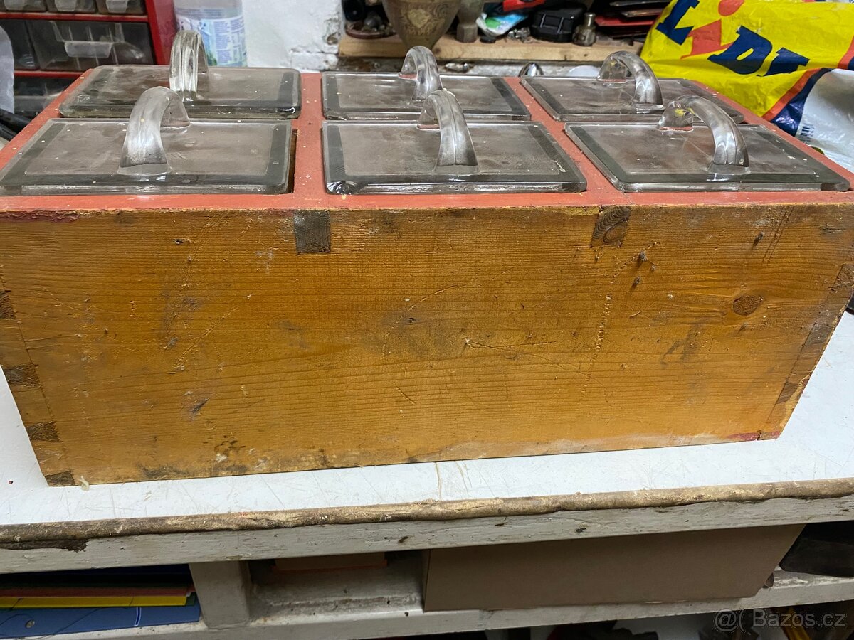 Skleněné dózy - 2