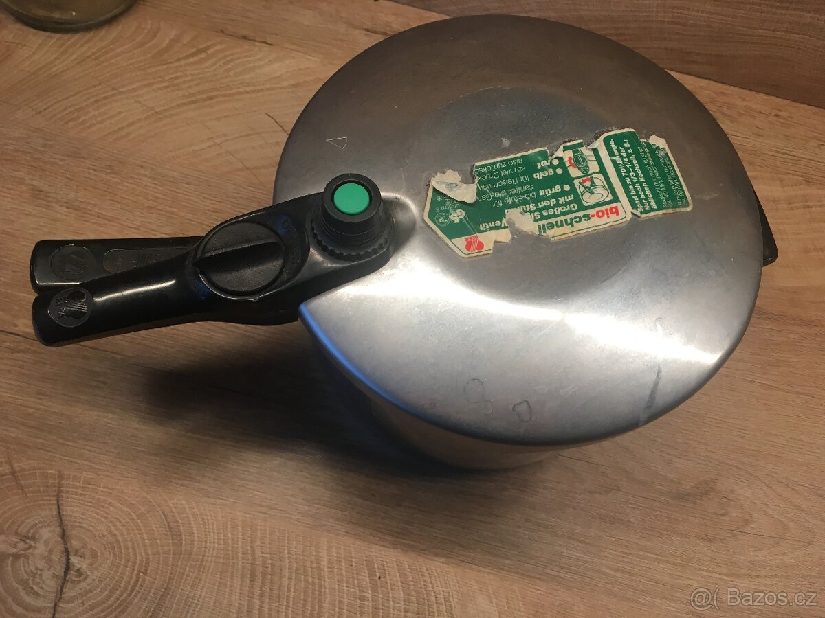 tlakový hrnec (papiňák) - 2