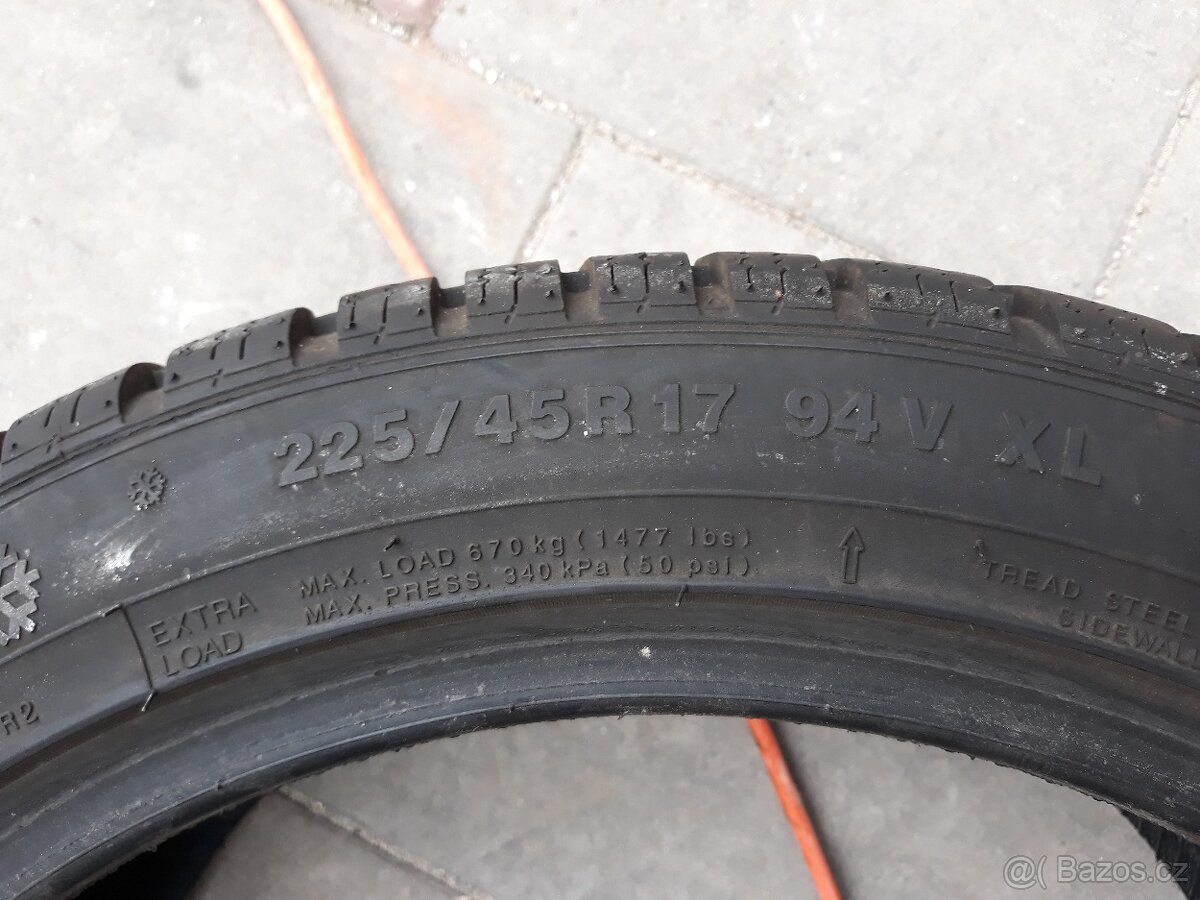 225/45/17 Zimní PO 1 KUSE - 2