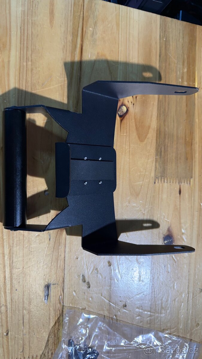 Honda Adv 350 hrazda - 2