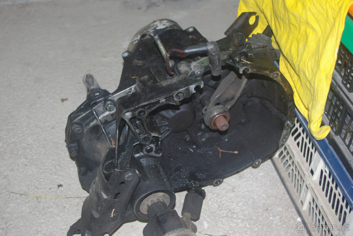 Díly Renault Scenic 1.9 - 2