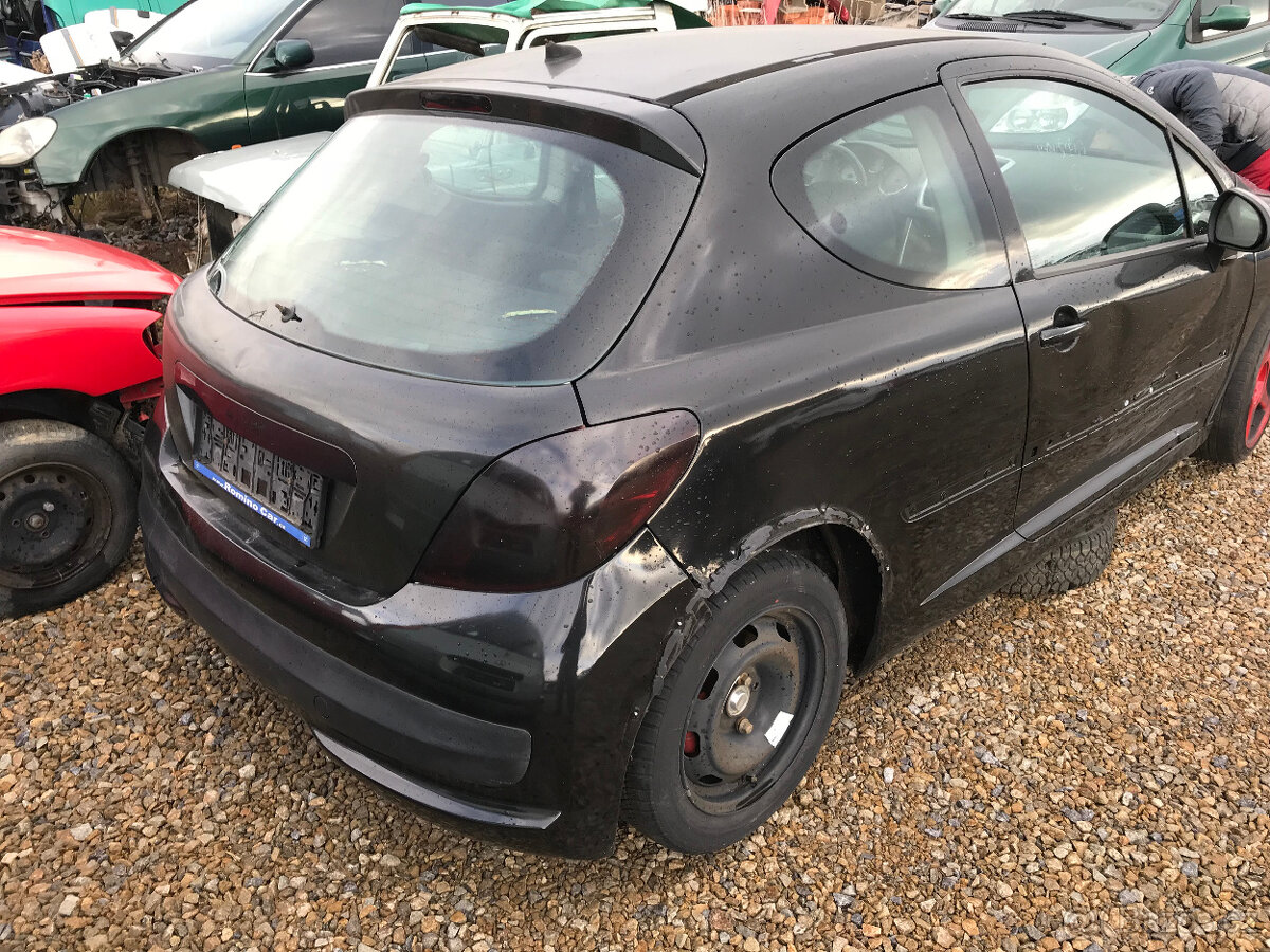 Peugeot 207 1,4HDI 2007 3dvéř - díly - 2