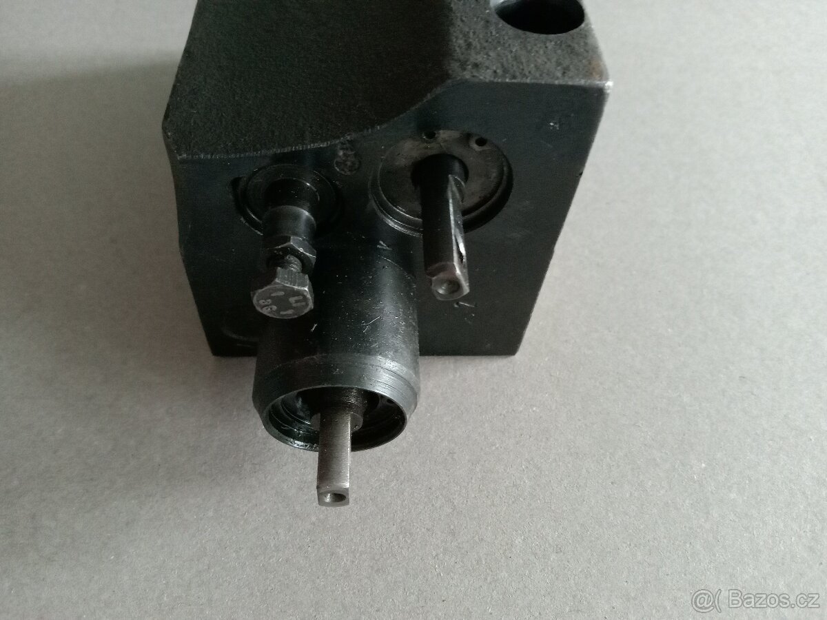 Rozvaděč hydrauliky Zetor - 2