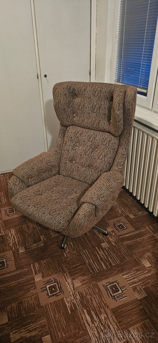 Ušák křeslo - 2
