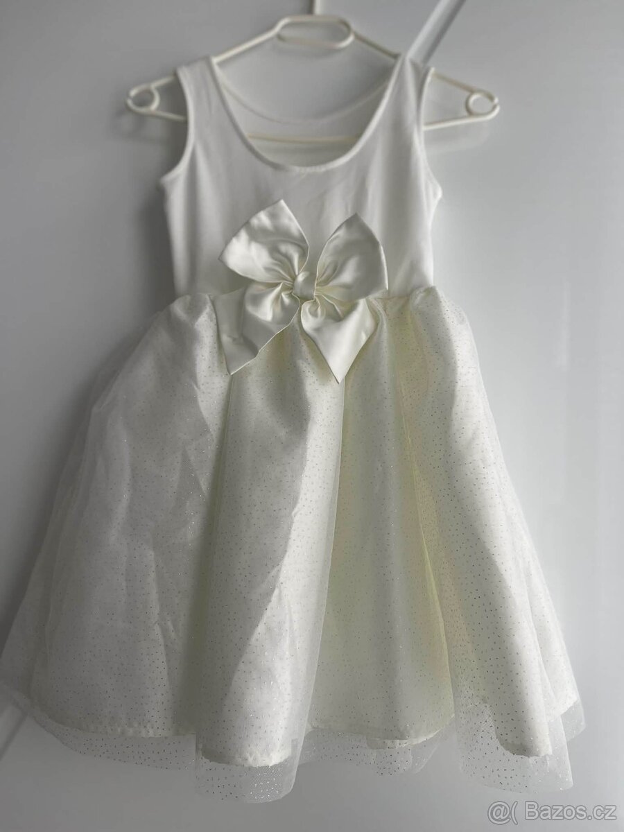Dětské šaty vhodné na svatbu - 2