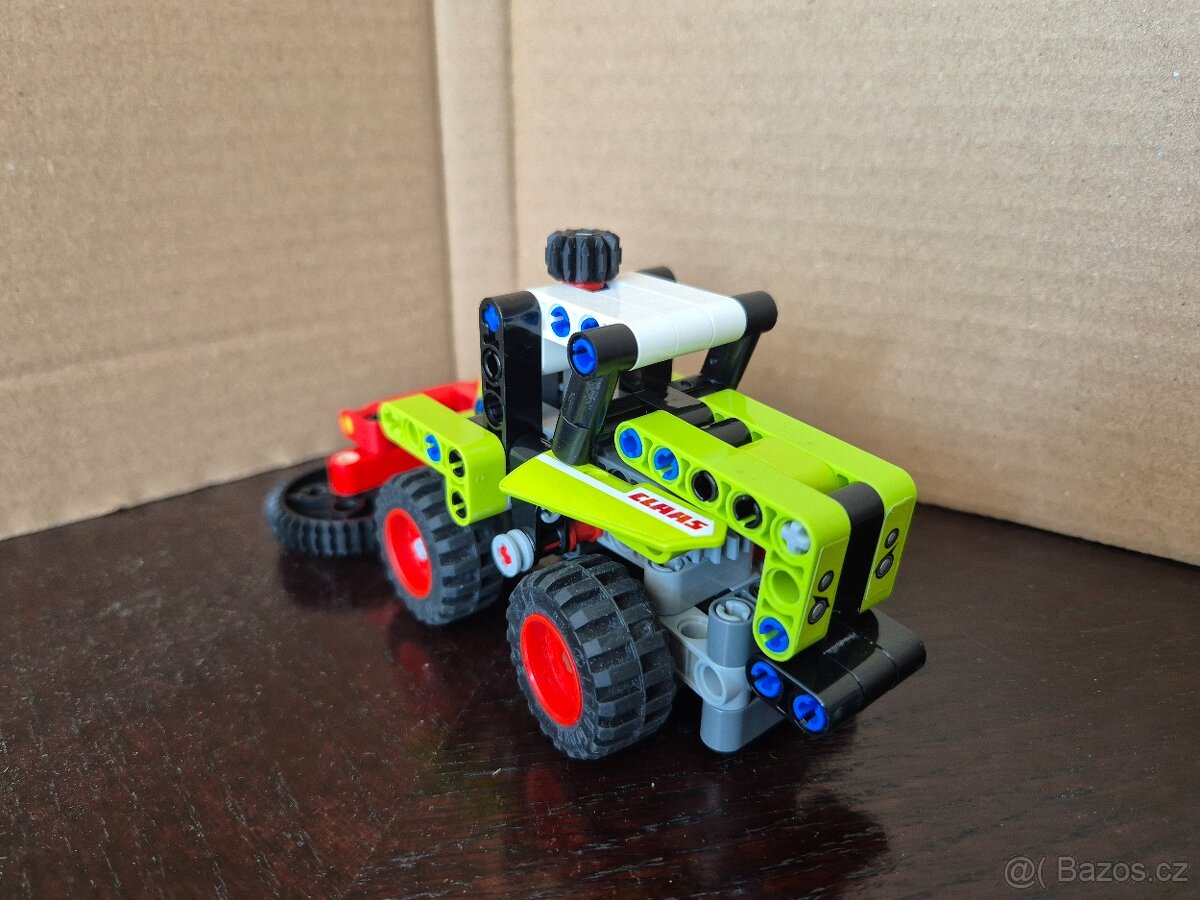 LEGO Technic 42102 Mini CLAAS XERION - 2
