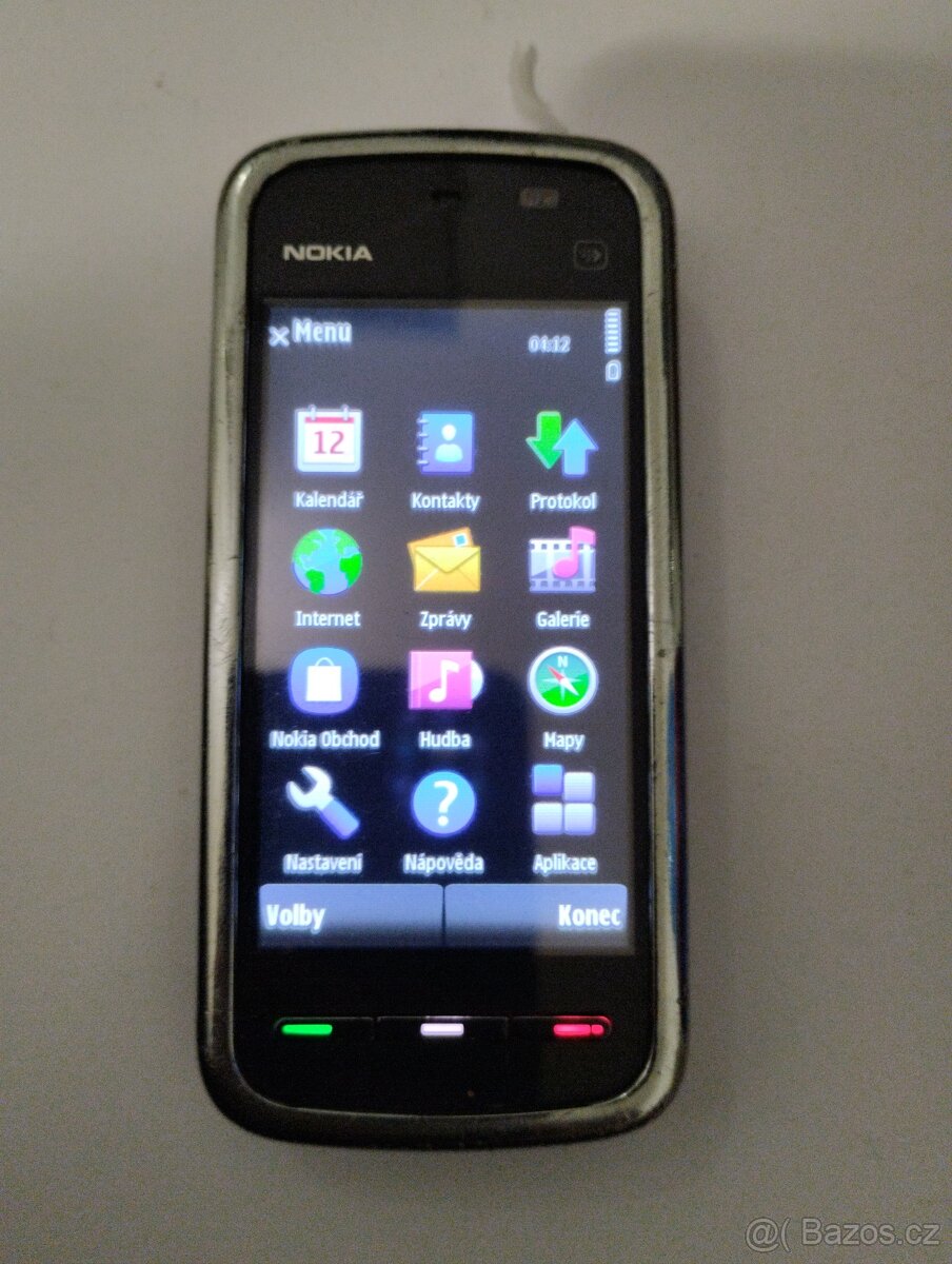 Nokia 5230 a další mobili - 2
