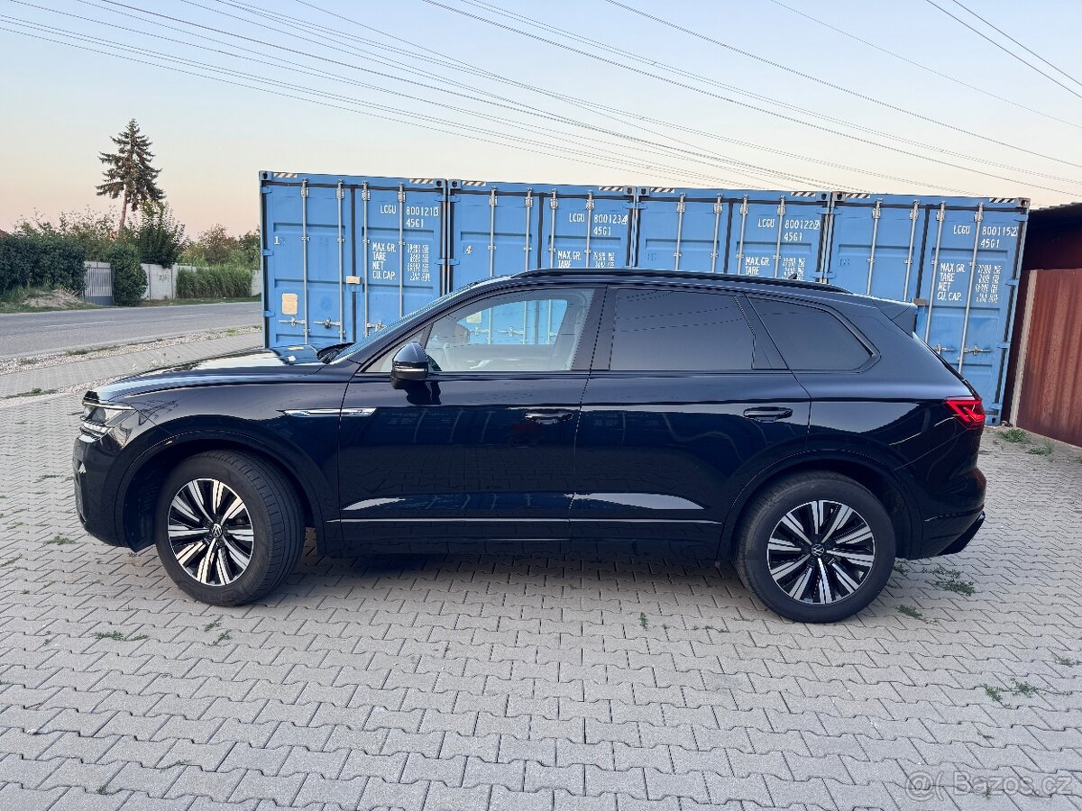 VW Touareg R-Line 3.0TDI facelift - 2