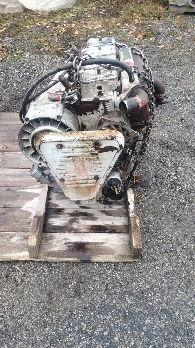 Motor Slavia 4S90A - 2