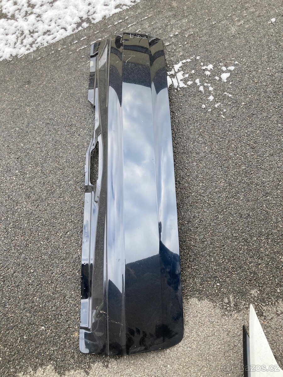 BMW X5 e70 spodek pátých dveří - 2