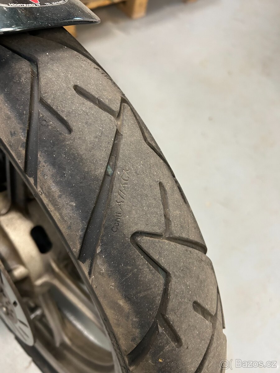 Yamaha XV 750 Virago - 2