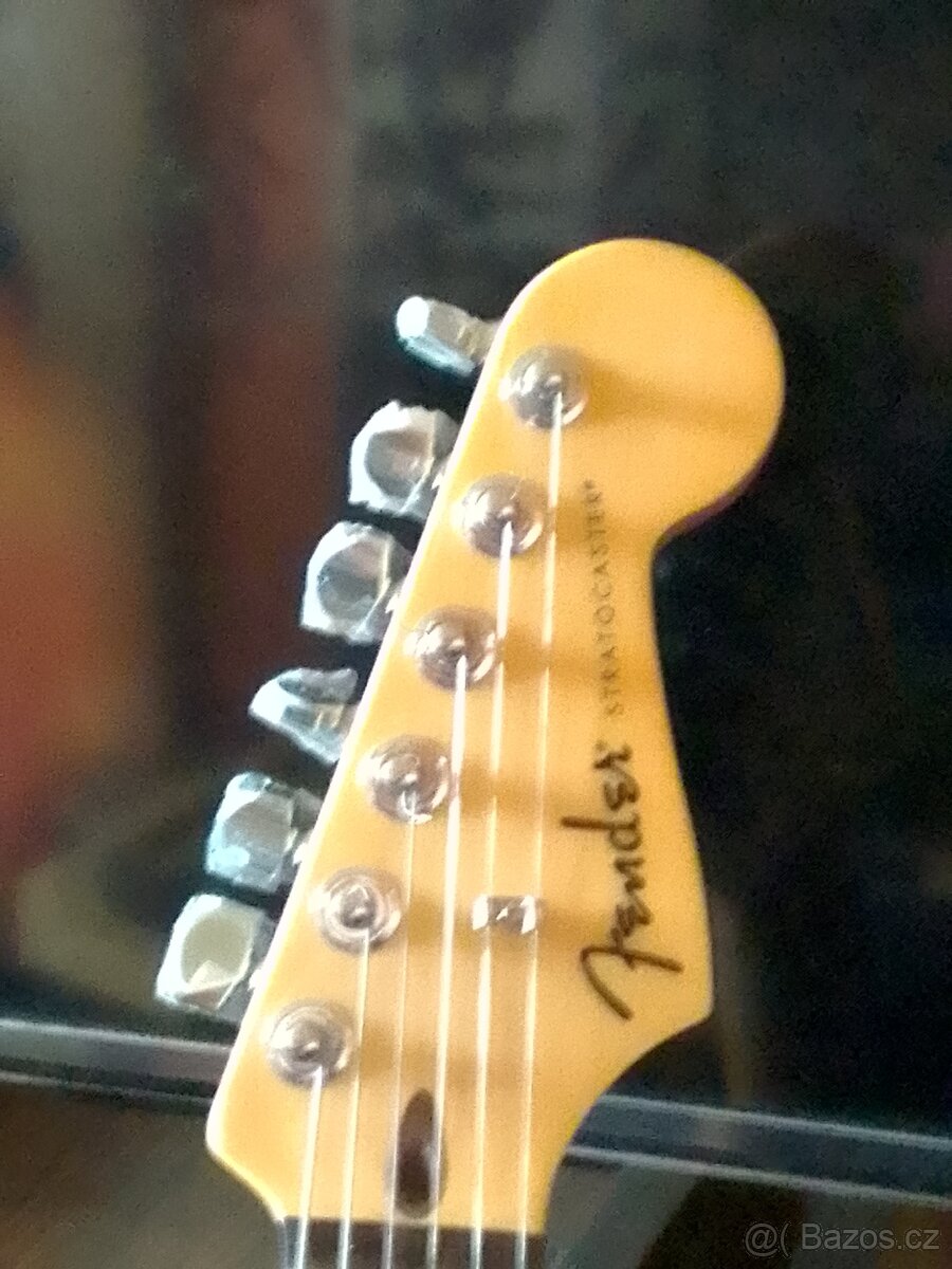 Prodám Fender Stratocaster Standard - 2