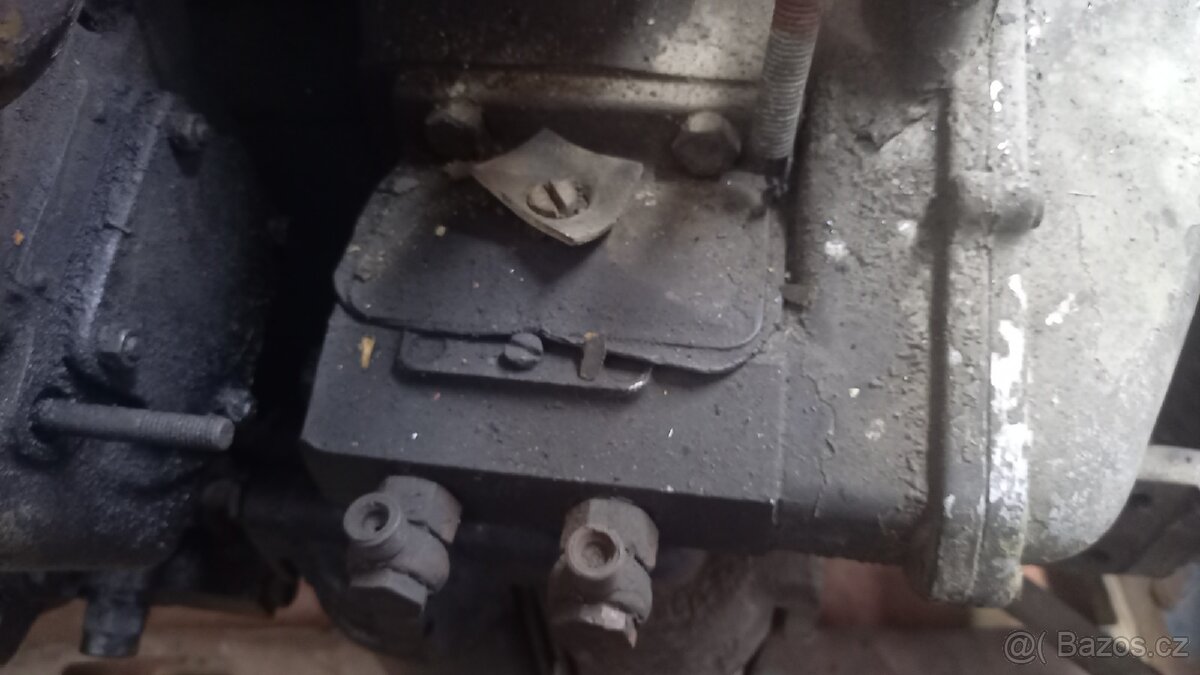 Zetor 25A-naftové čerpadlo - 2