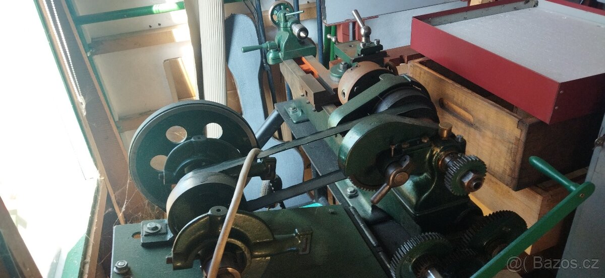 Anglický soustruh maly - 2