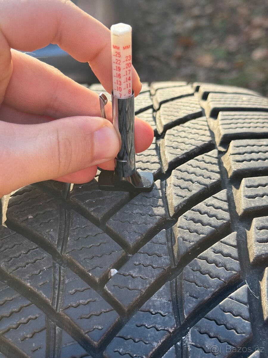 Prodam sady zimních pneu Matador 245/45r18 - 2