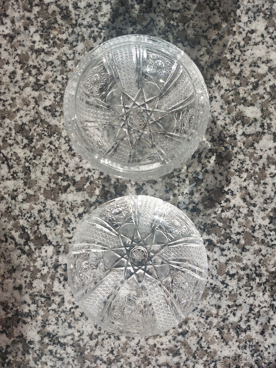 Cukřenka/dóza z broušeného křišťálu - 2