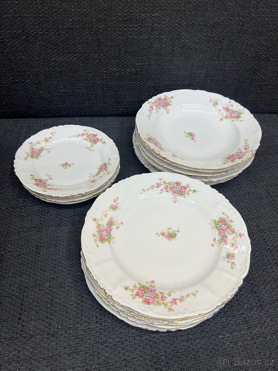 Luxusní porcelánová jídelní souprava M.Z. Austria - 2