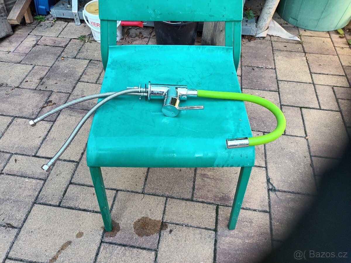 kuchyňský dřez rohový + baterie - 2