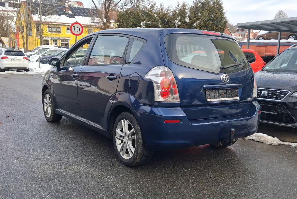 Toyota Corolla Verso 1.8i Sol benzín 95kw - 2