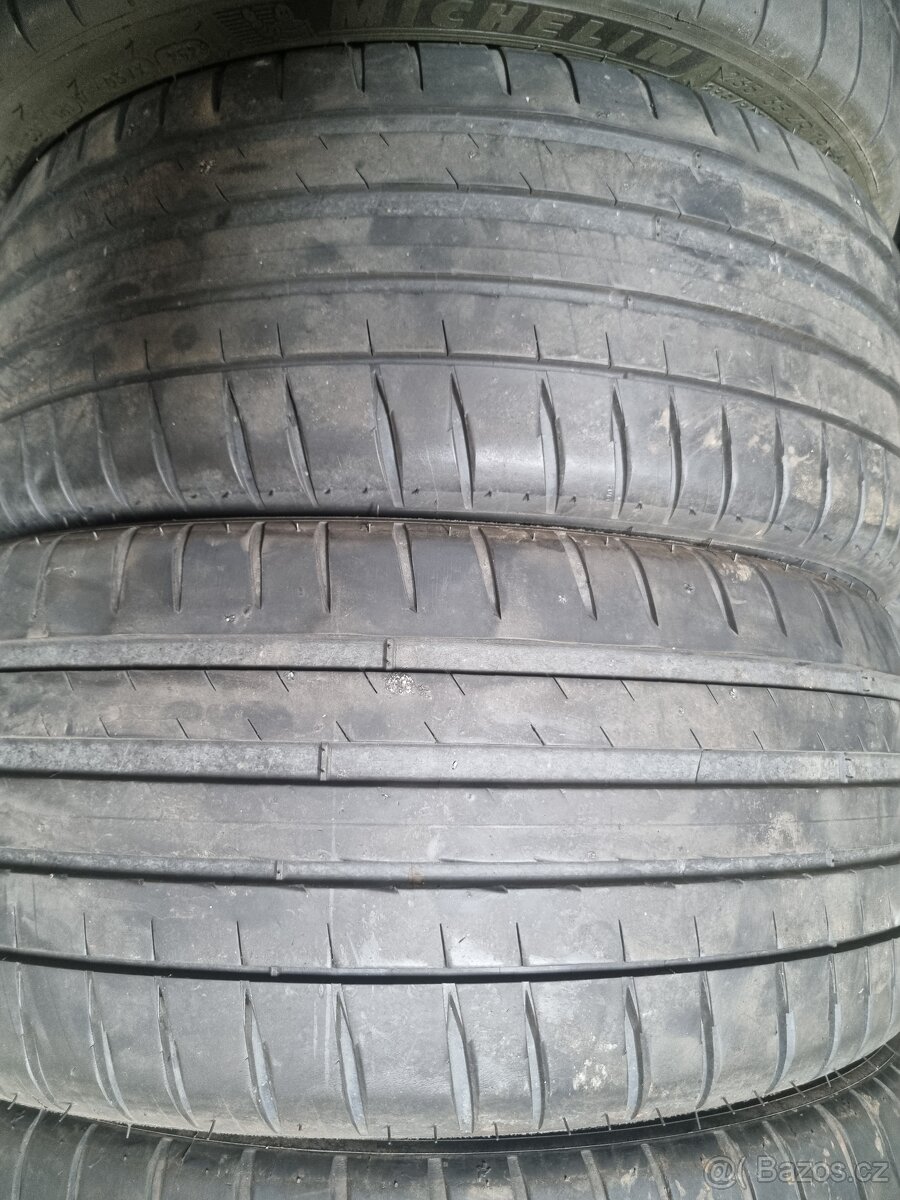 2x 225/40 R18 Michelin Pilot sport 4 letní - 2