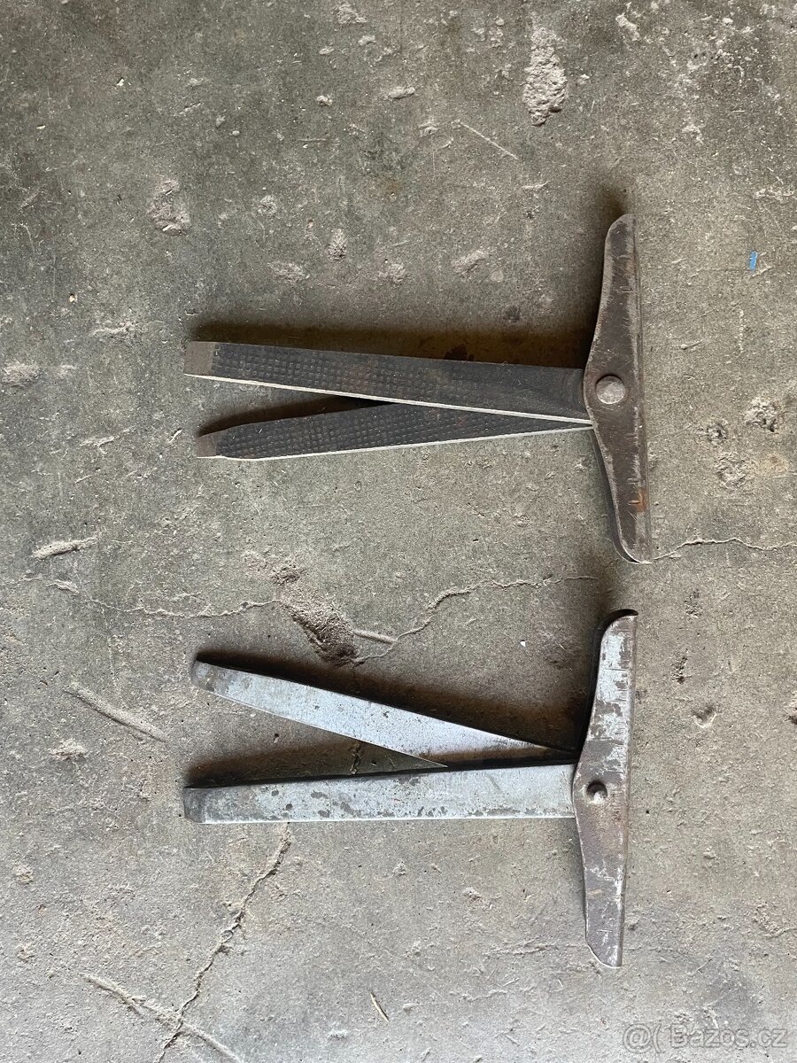 Staré šroubováky k motocyklu Jawa/ČZ - 2