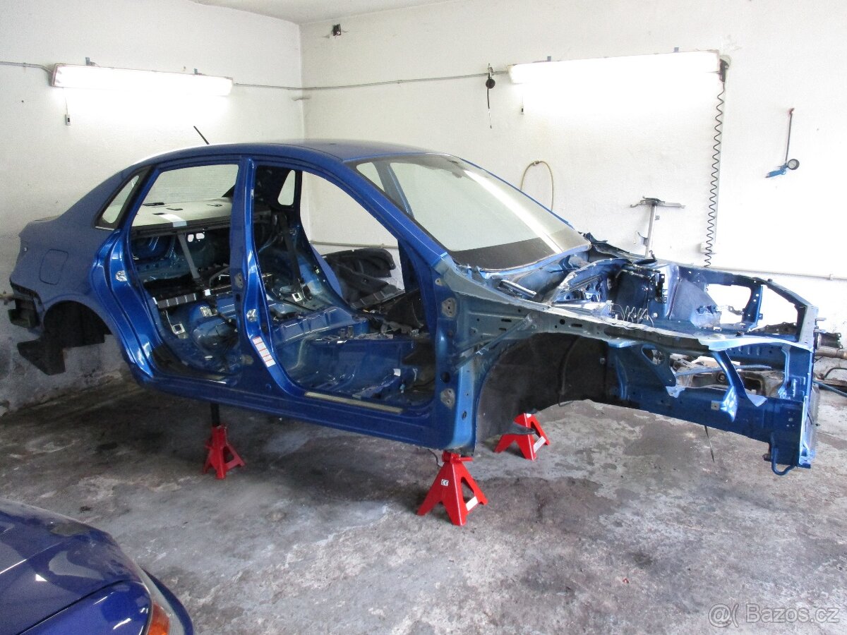 Subaru Impreza WRX STI 2010 - karoserie - 2