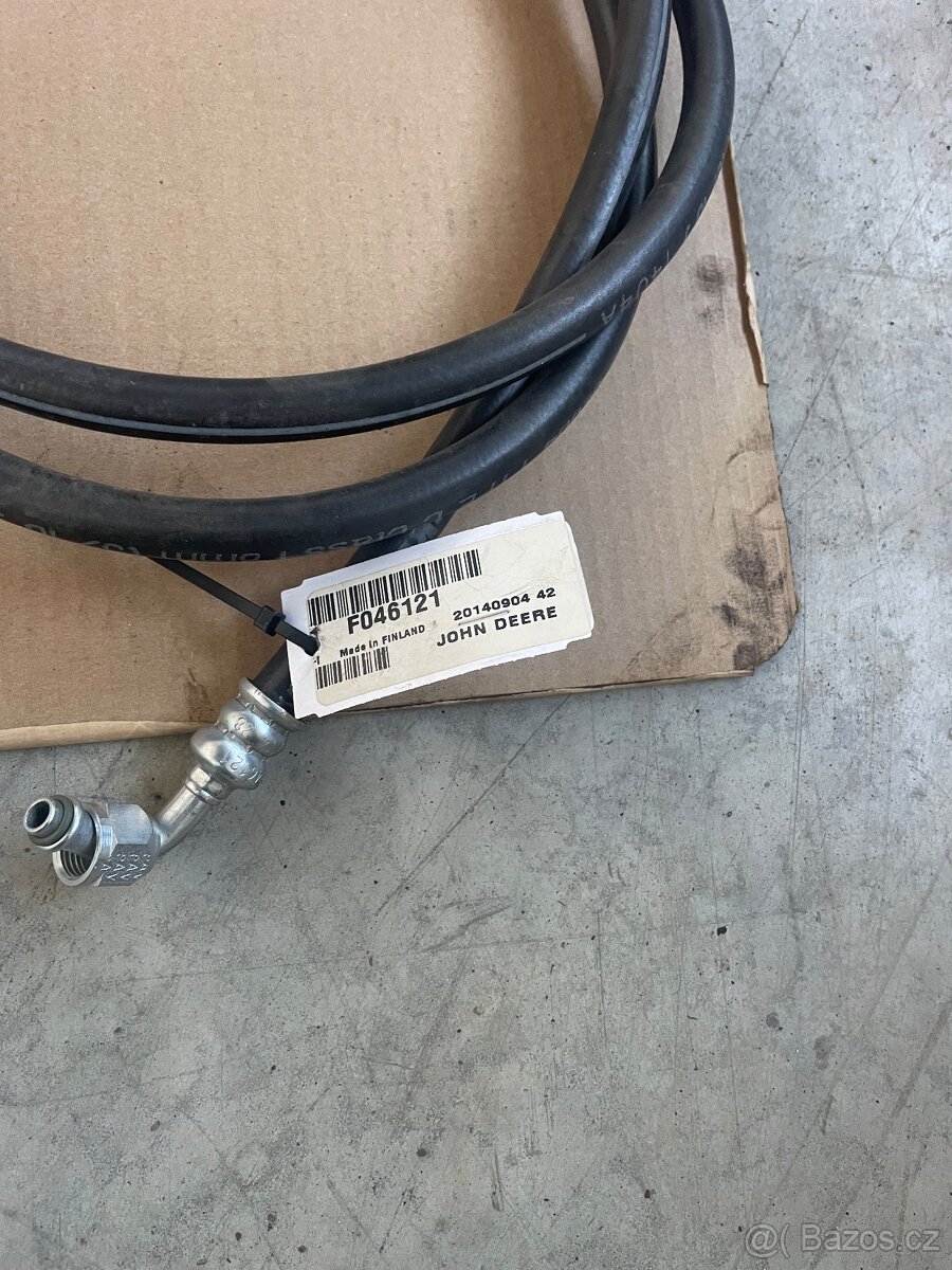 John Deere 810, vyvážečka, lesní stroj - 2