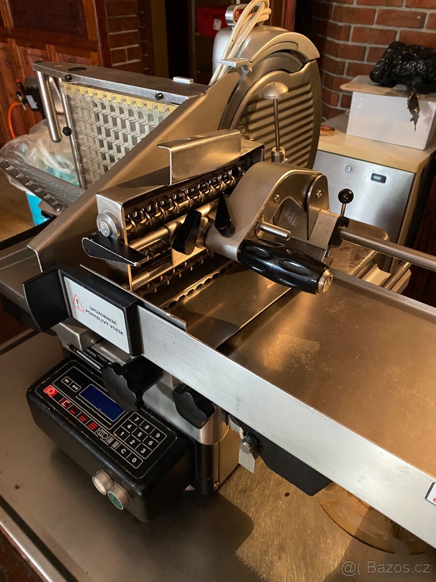 Automatický nářezový stroj Berkel 834 EPB - 2