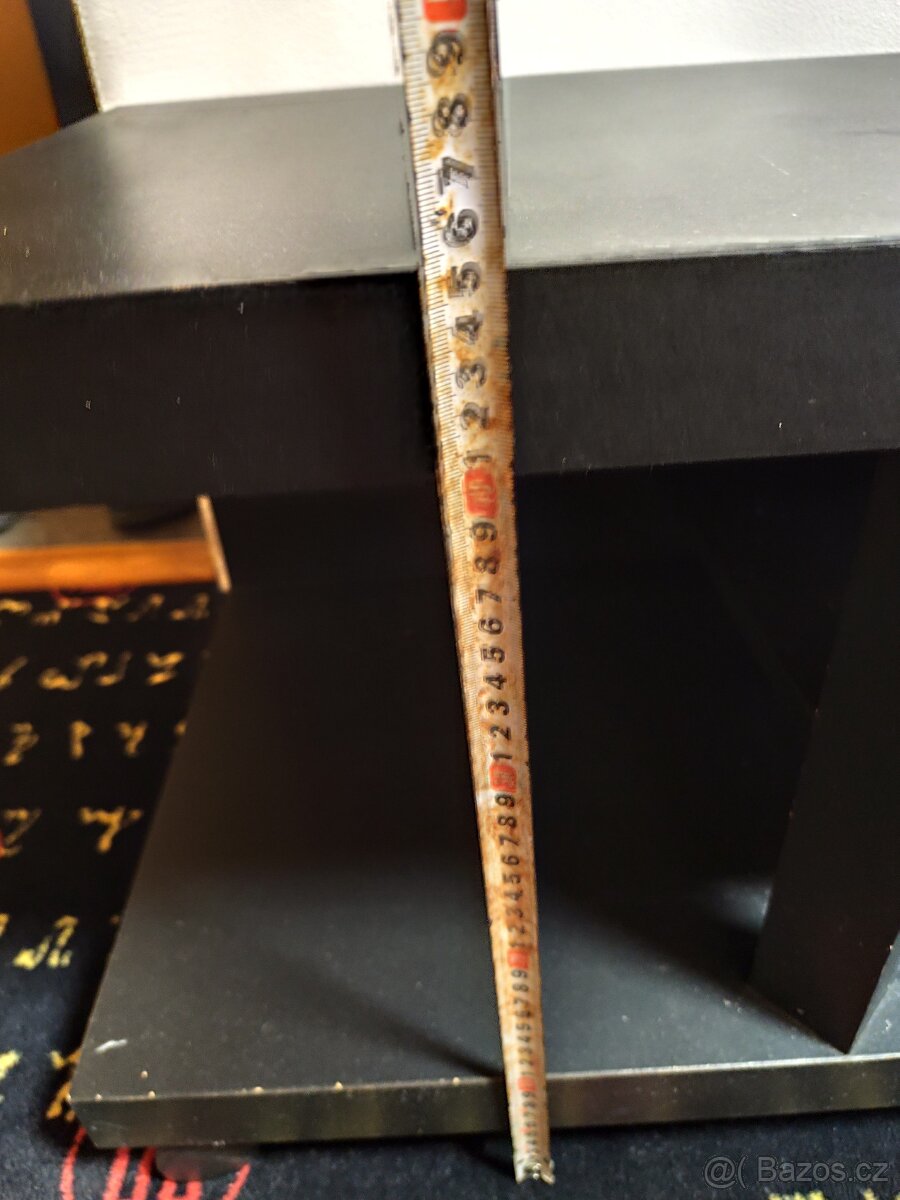 Stolek pod televizi - 2