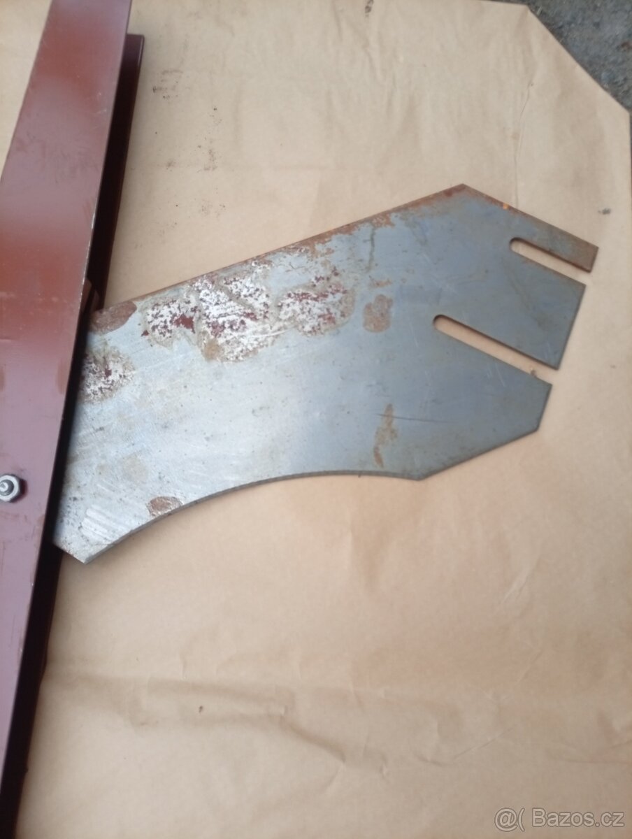 Horní kryt na cirkularku - 2