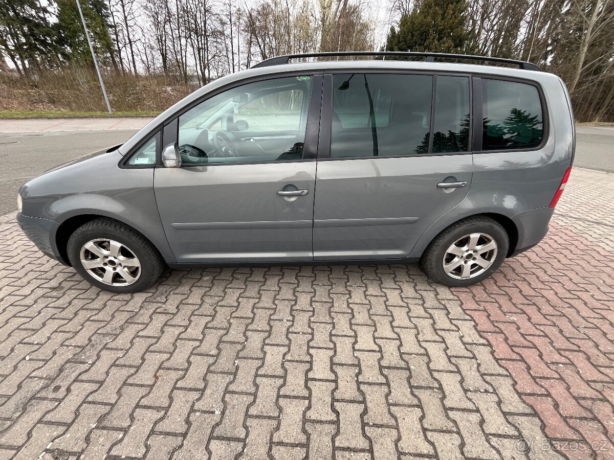 Volkswagen touran - 2