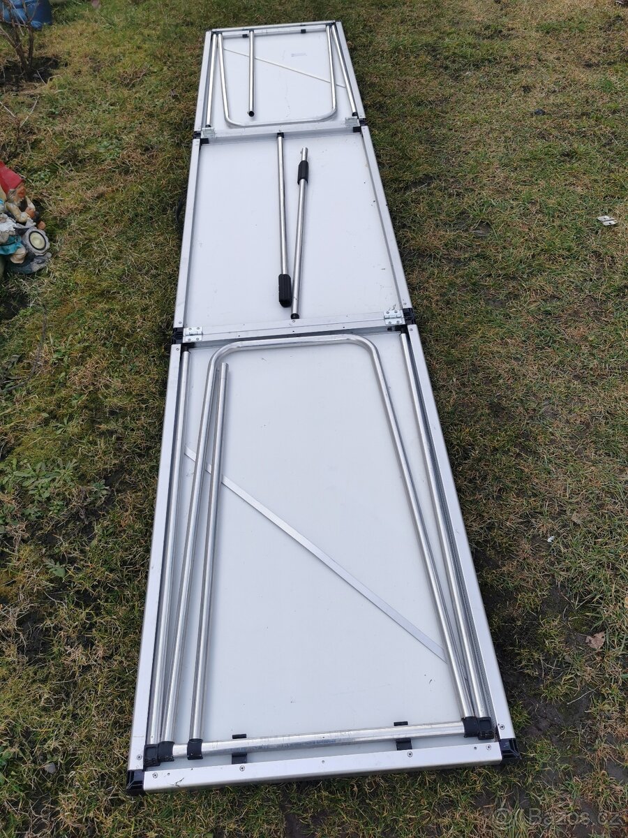 Kempinkovy stůl - 2