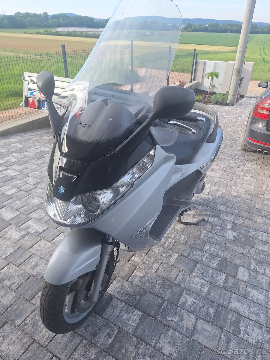Piaggio x8 200 - 2