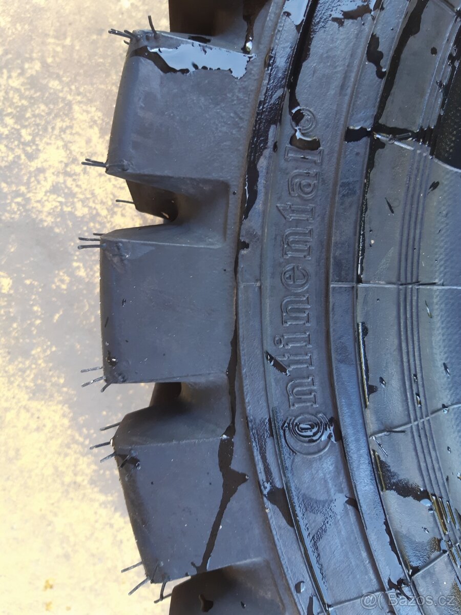 Pneu 28x9-15 - 2