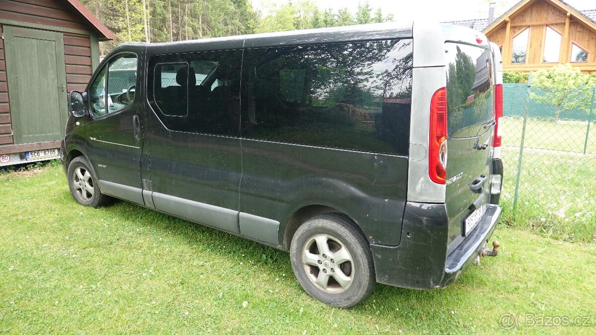 RENAULT TRAFIC - 2