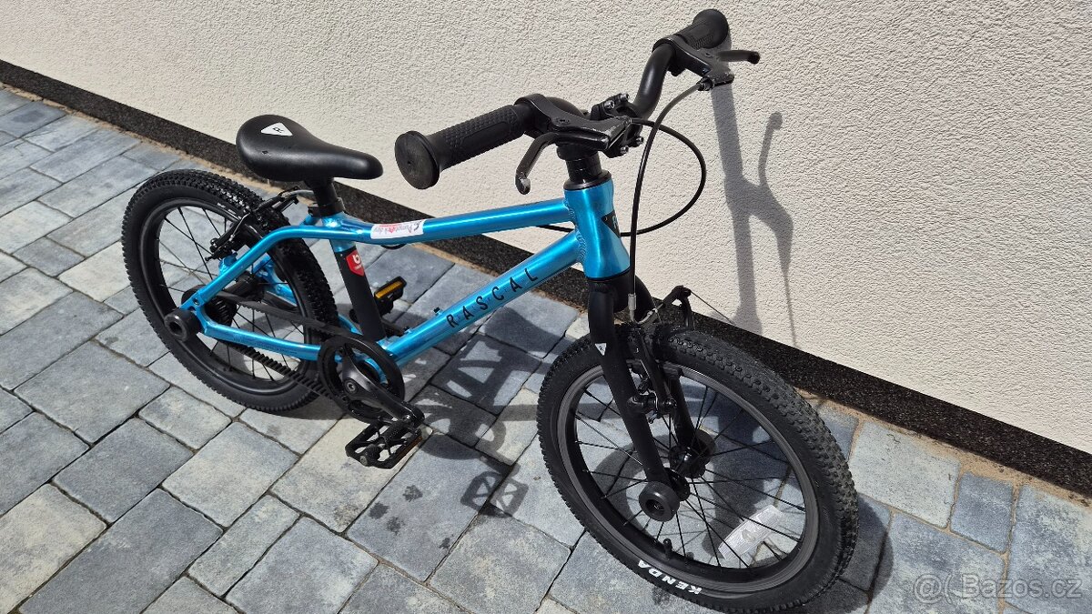 Rascal 16" + padáky a stojánek - 2