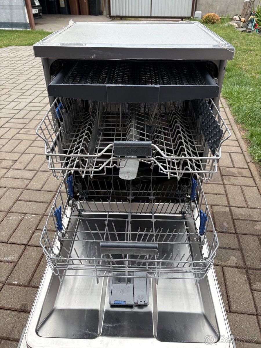 Myčka Beko DFN 28422x - 2